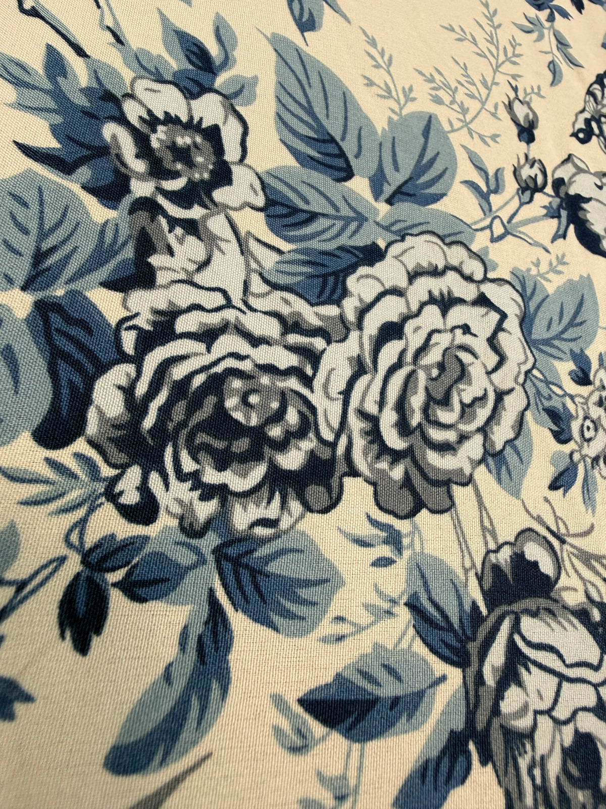 Blue Chinoiserie Hydrangea Polyester Dress Fabric | Sold by the Metre