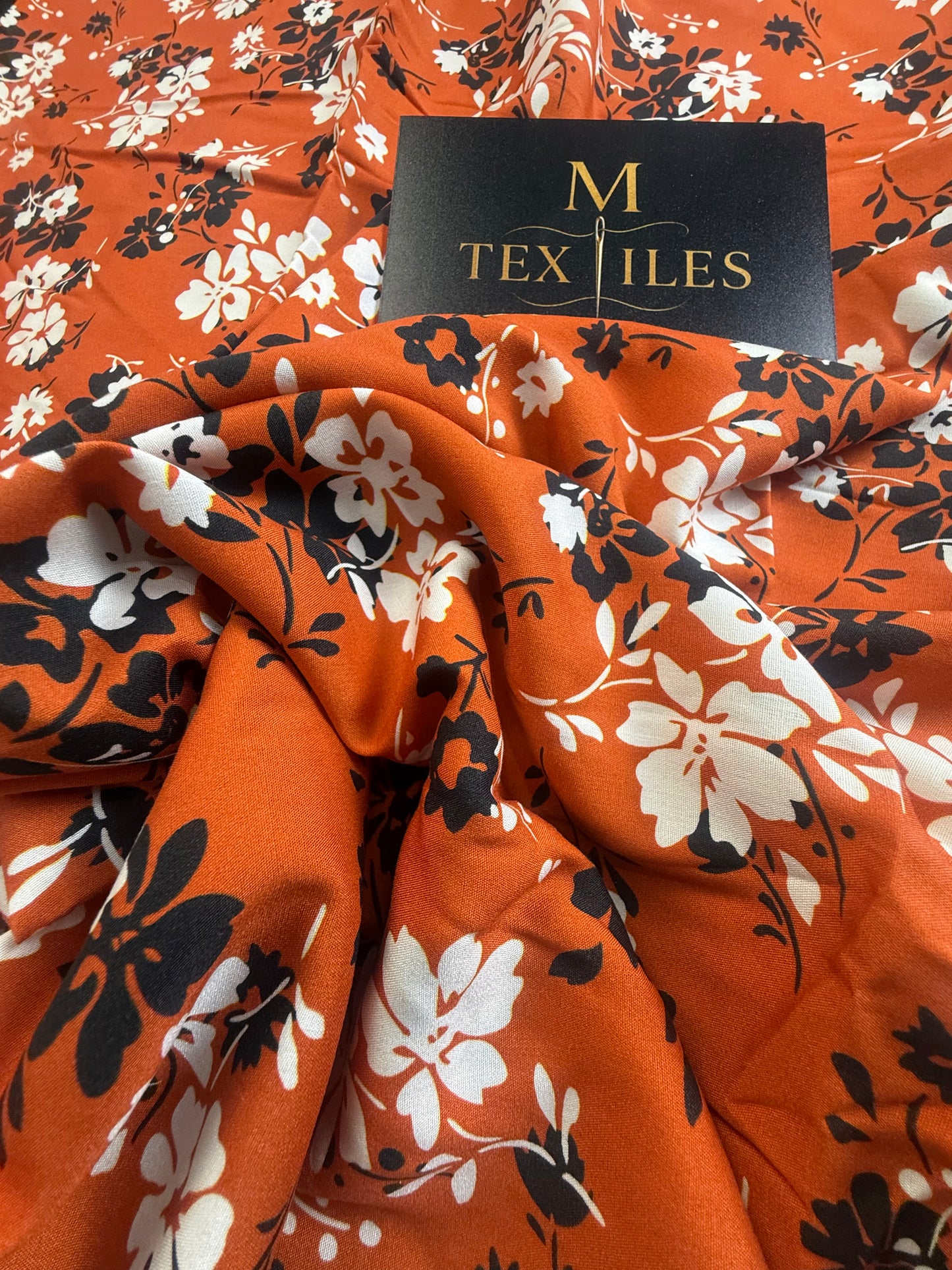 Bold Daisy Viscose Dress Fabric | Sold by the Metre