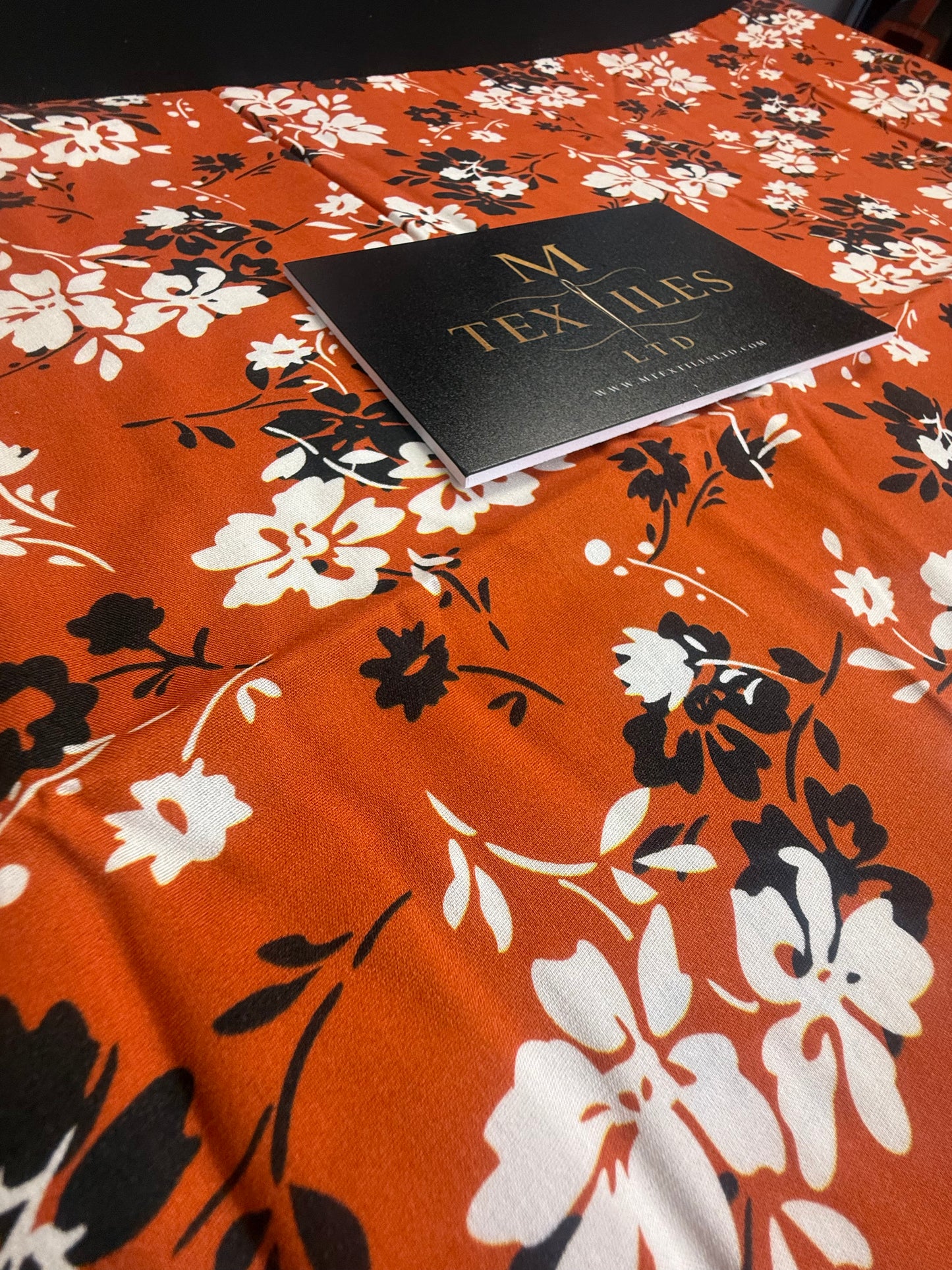 Bold Daisy Viscose Dress Fabric | Sold by the Metre